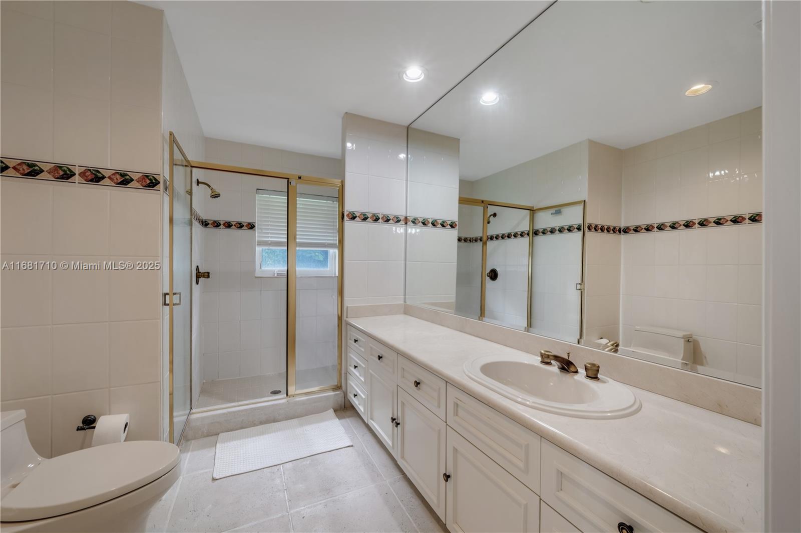 CORAL GABLES BISC BAY SEC - Residential