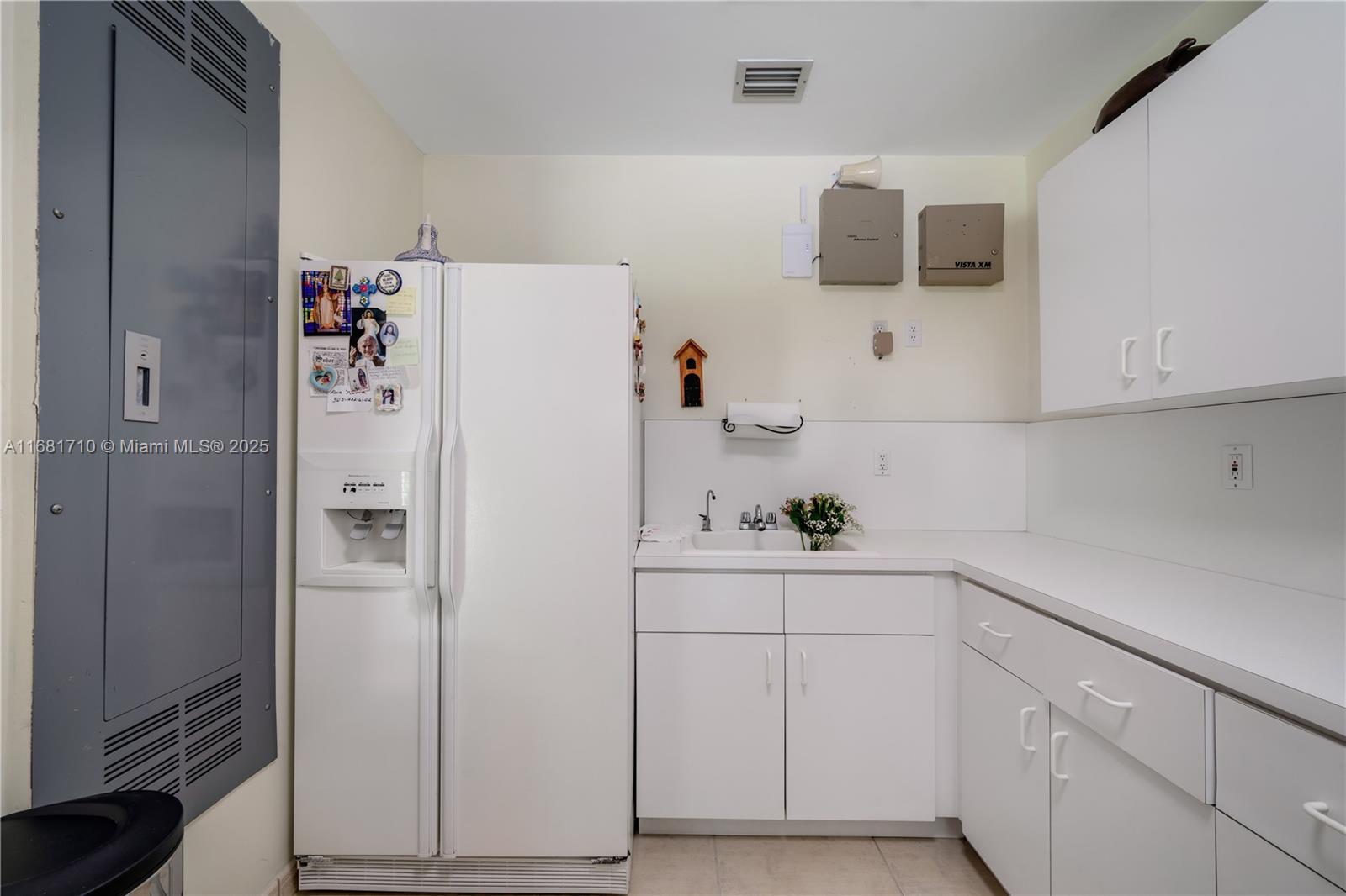 CORAL GABLES BISC BAY SEC - Residential