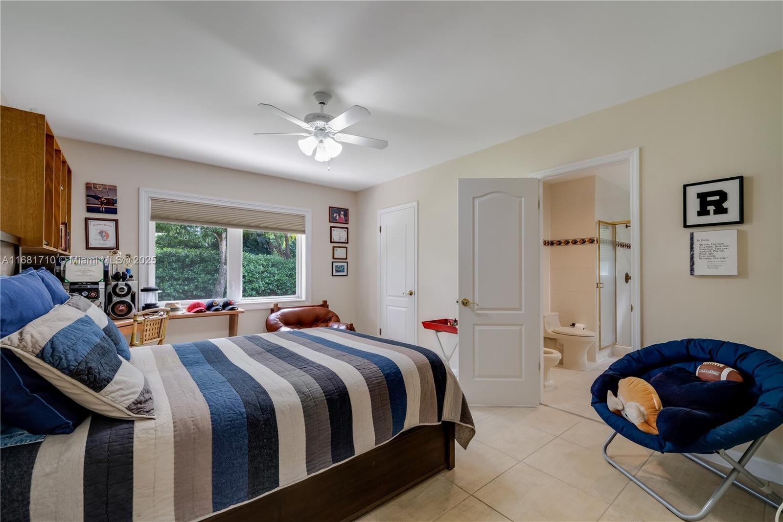 CORAL GABLES BISC BAY SEC - Residential