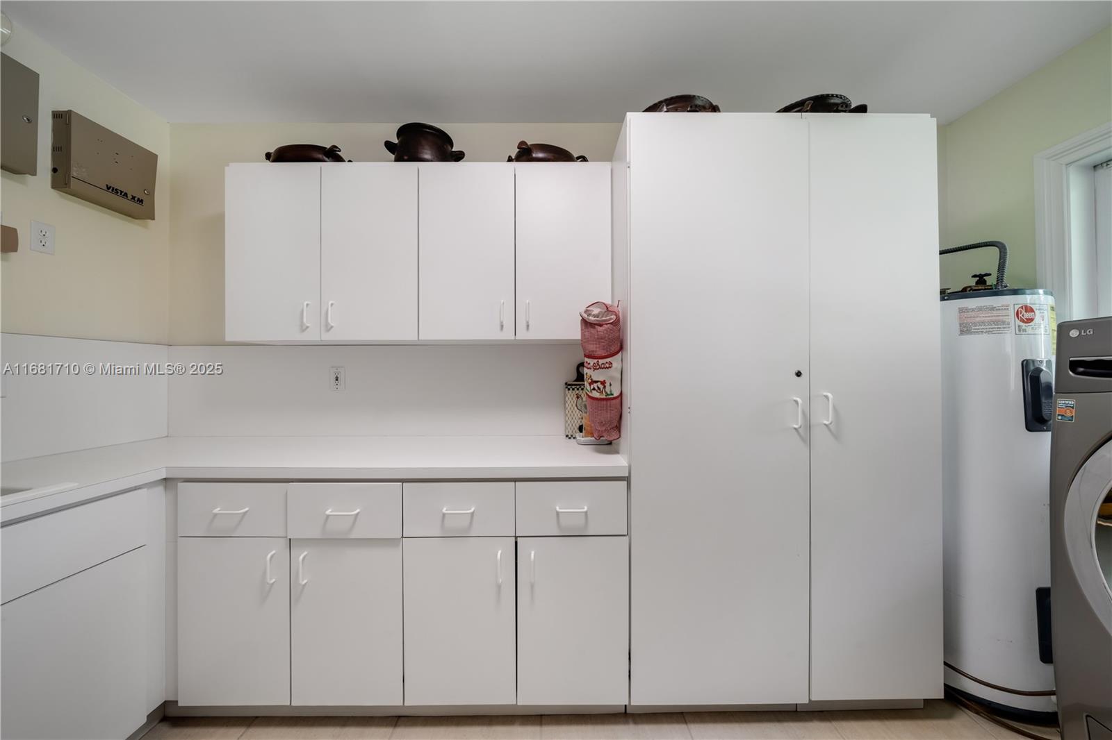 CORAL GABLES BISC BAY SEC - Residential