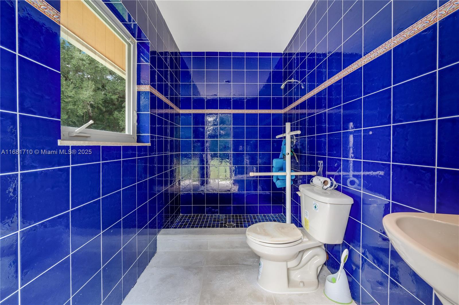 CORAL GABLES BISC BAY SEC - Residential