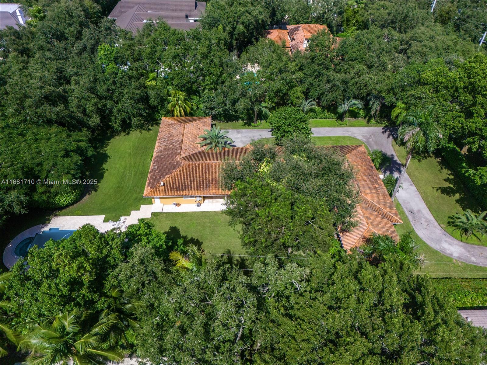 CORAL GABLES BISC BAY SEC - Residential