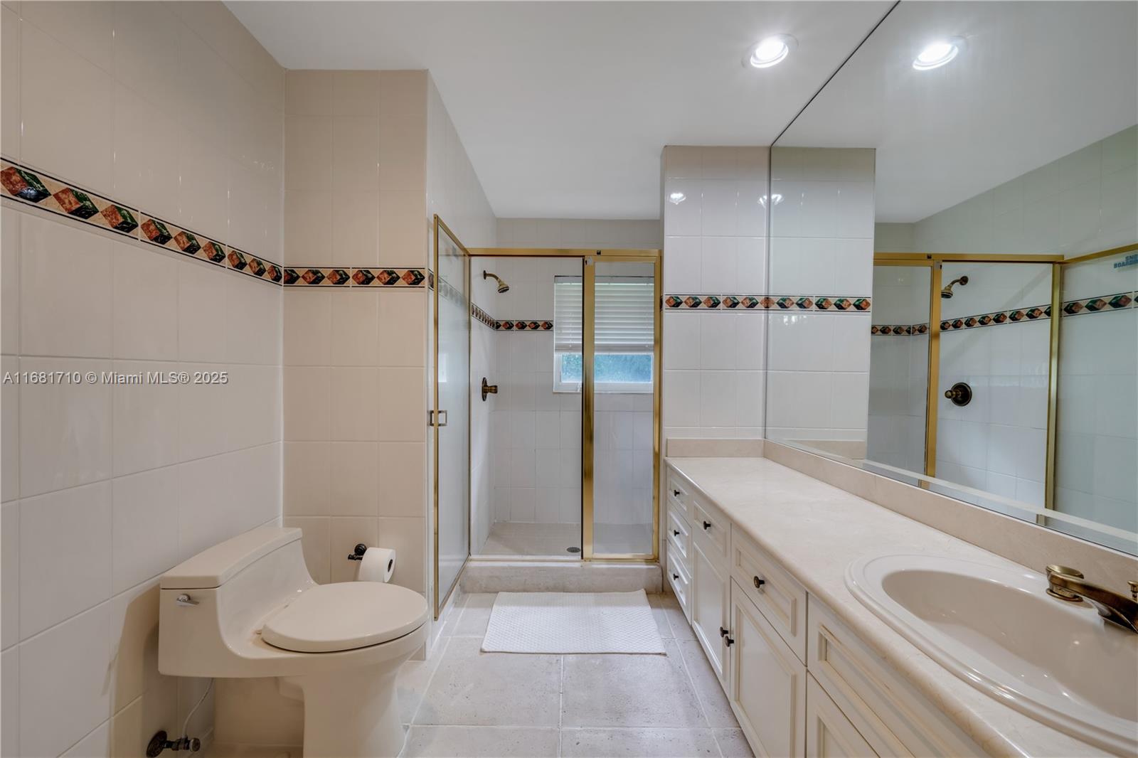 CORAL GABLES BISC BAY SEC - Residential