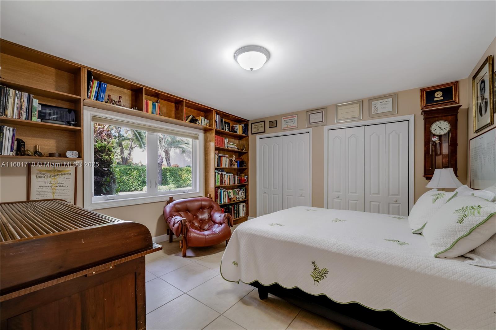 CORAL GABLES BISC BAY SEC - Residential