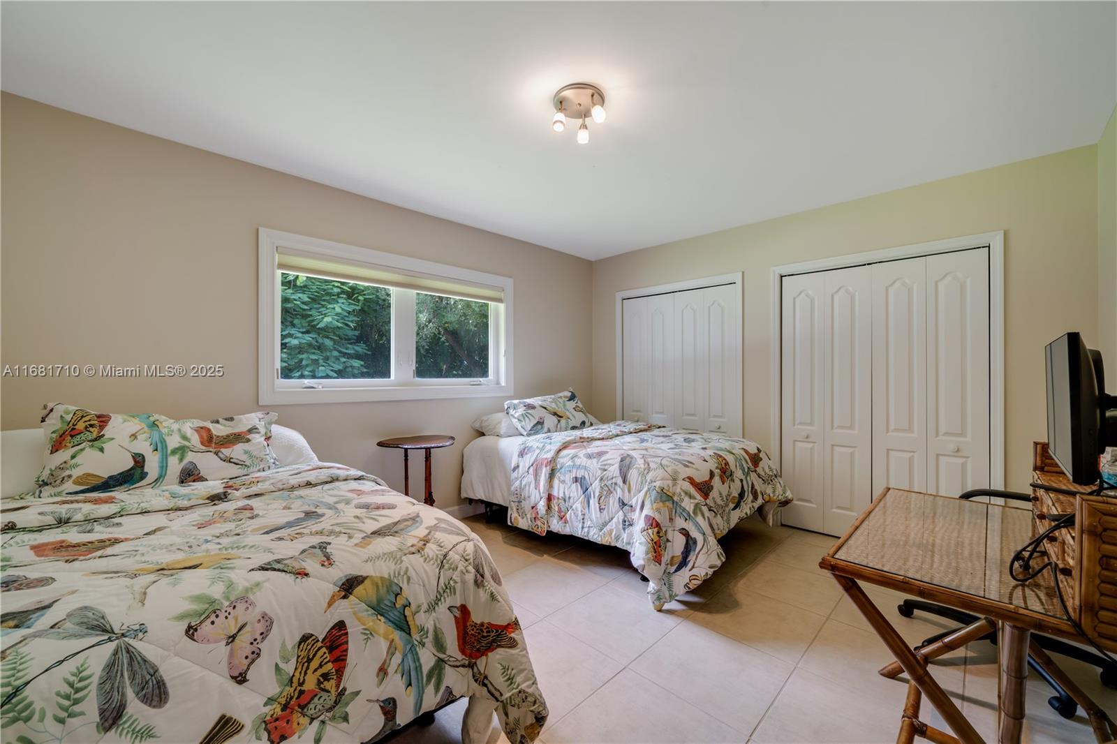 CORAL GABLES BISC BAY SEC - Residential