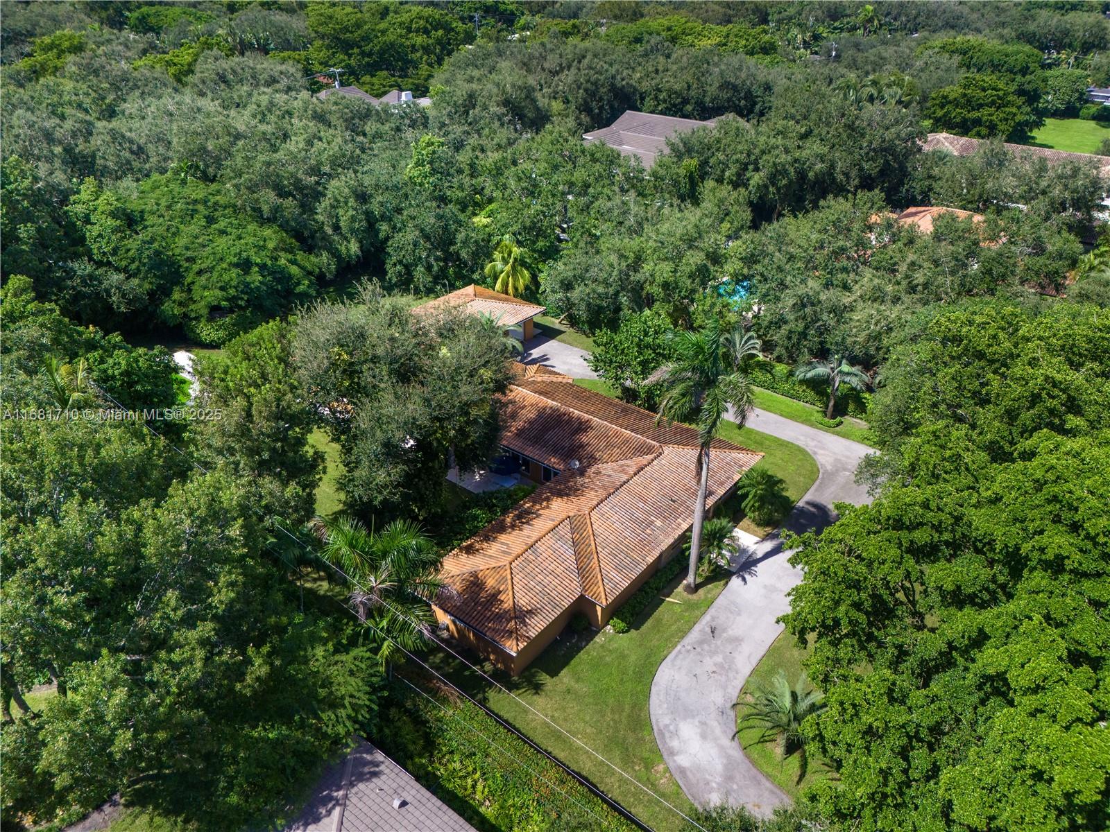 CORAL GABLES BISC BAY SEC - Residential