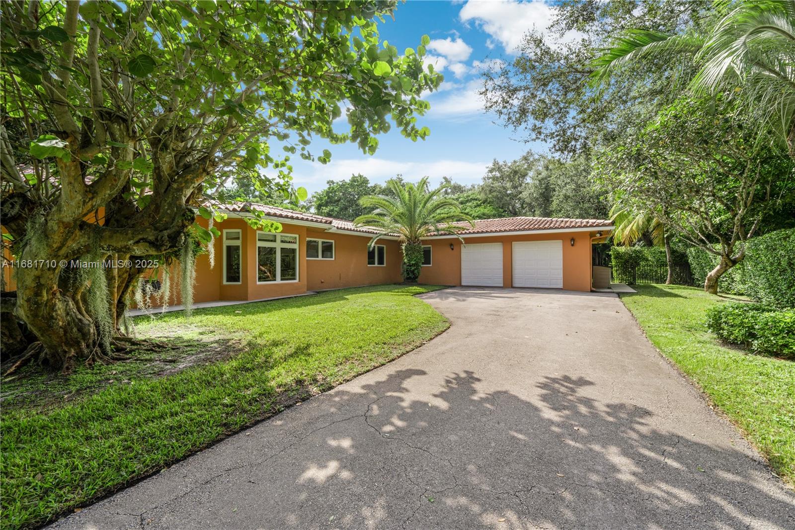 CORAL GABLES BISC BAY SEC - Residential