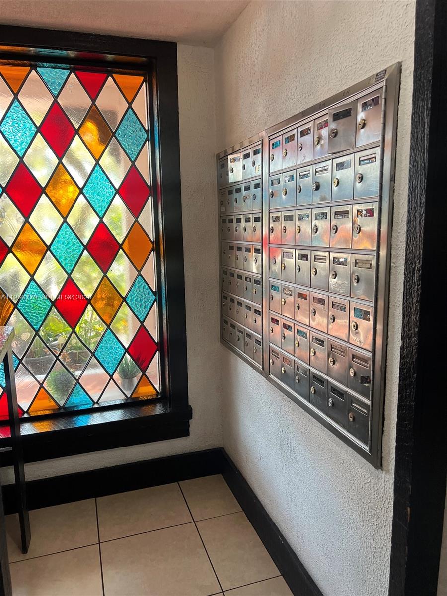 3690 Inverrary Dr 1K