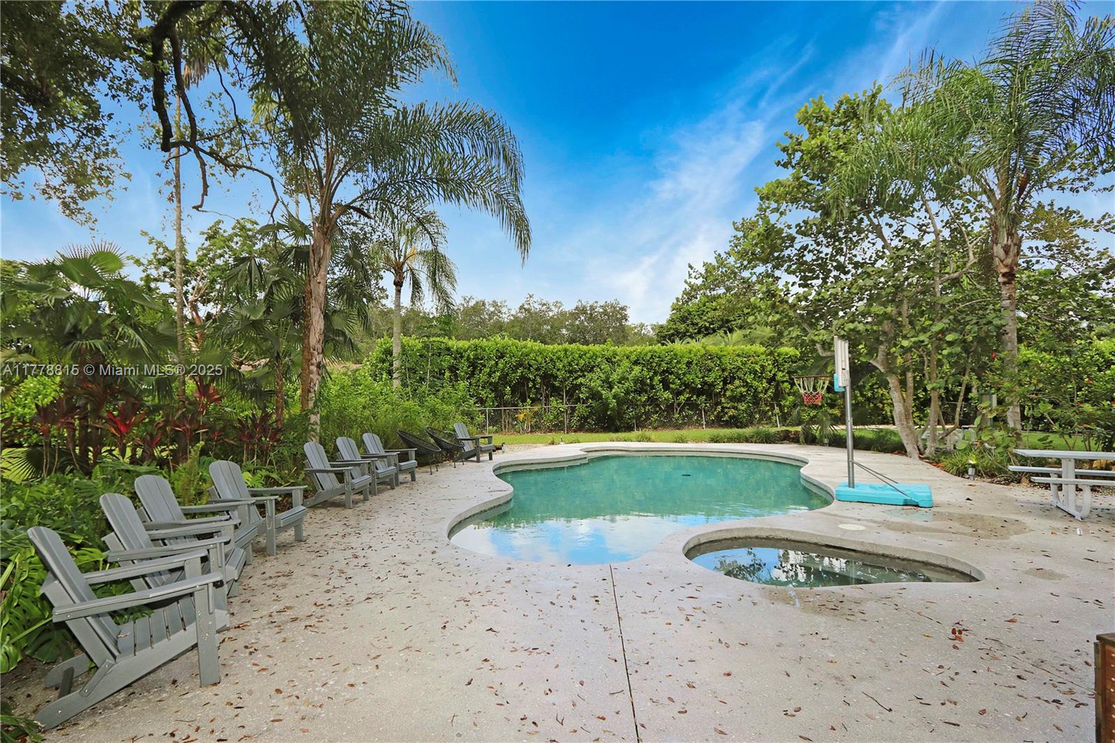 KENDALE SOUTH SEC 1 - Residential