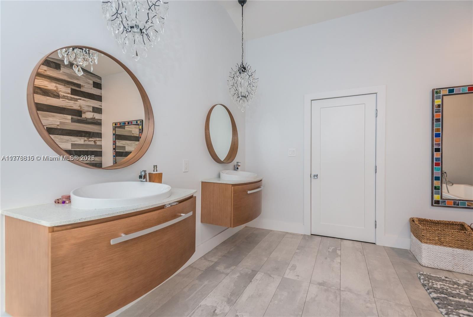 KENDALE SOUTH SEC 1 - Residential