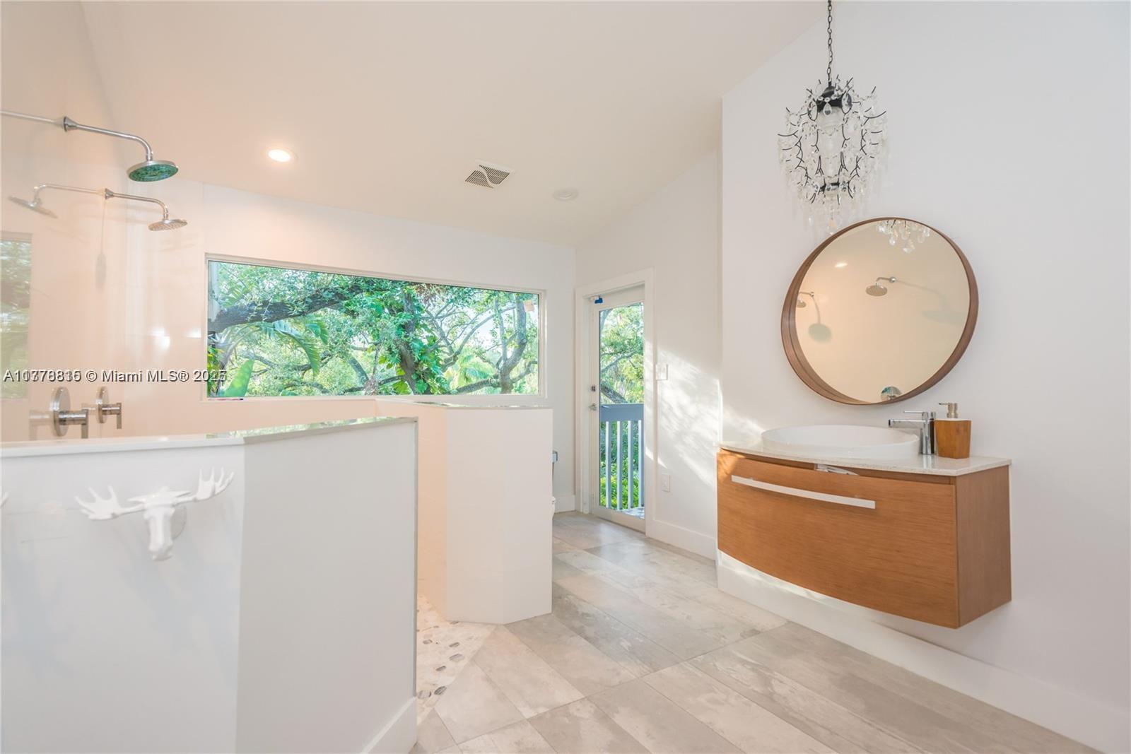 KENDALE SOUTH SEC 1 - Residential