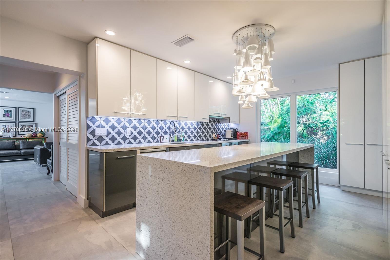 KENDALE SOUTH SEC 1 - Residential