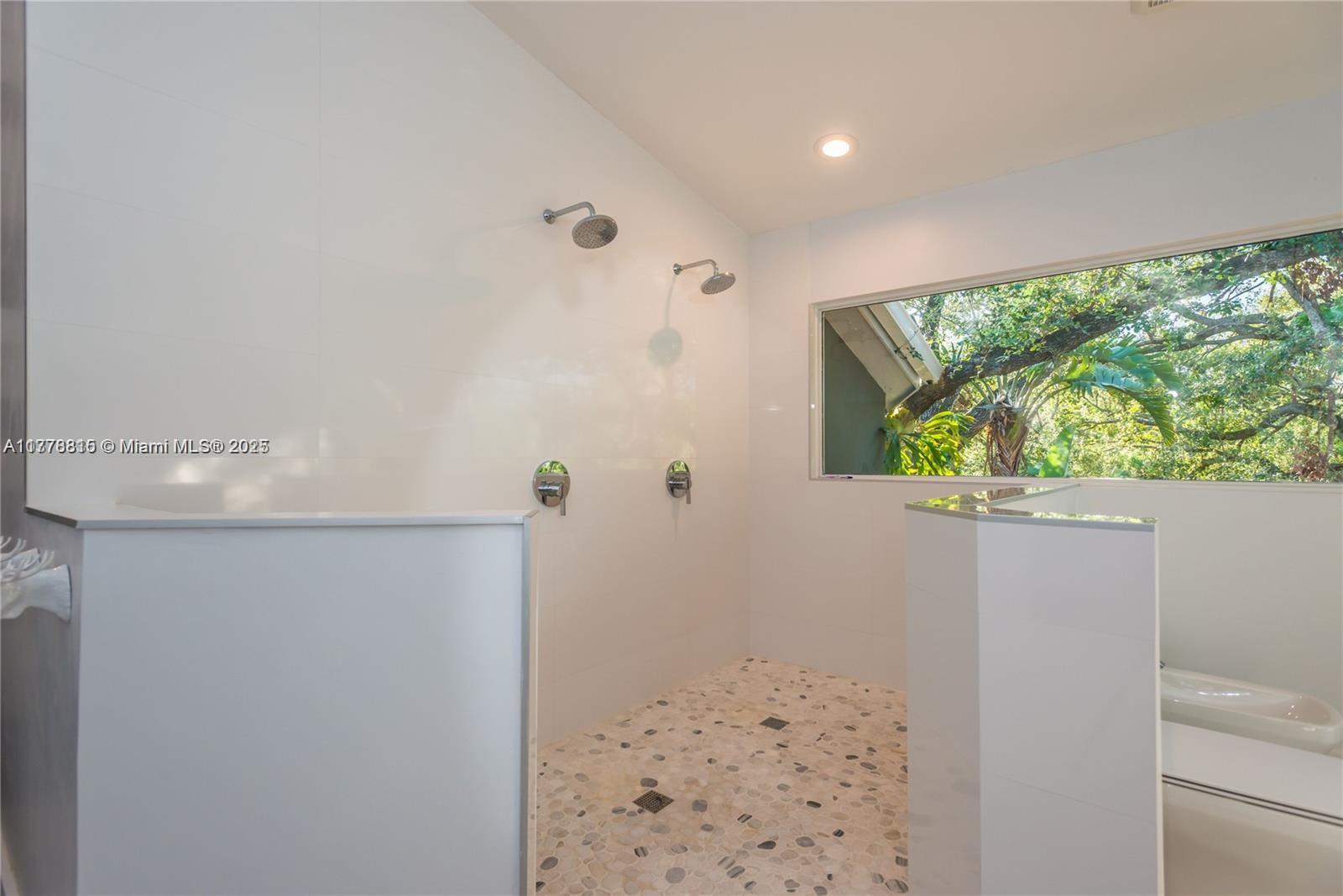 KENDALE SOUTH SEC 1 - Residential