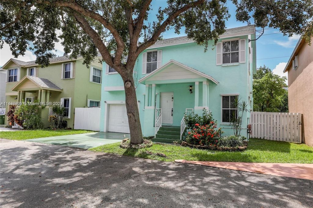 Photo of 430 NW 102nd Ter, Pembroke Pines, FL 33026 (MLS # A11637999)