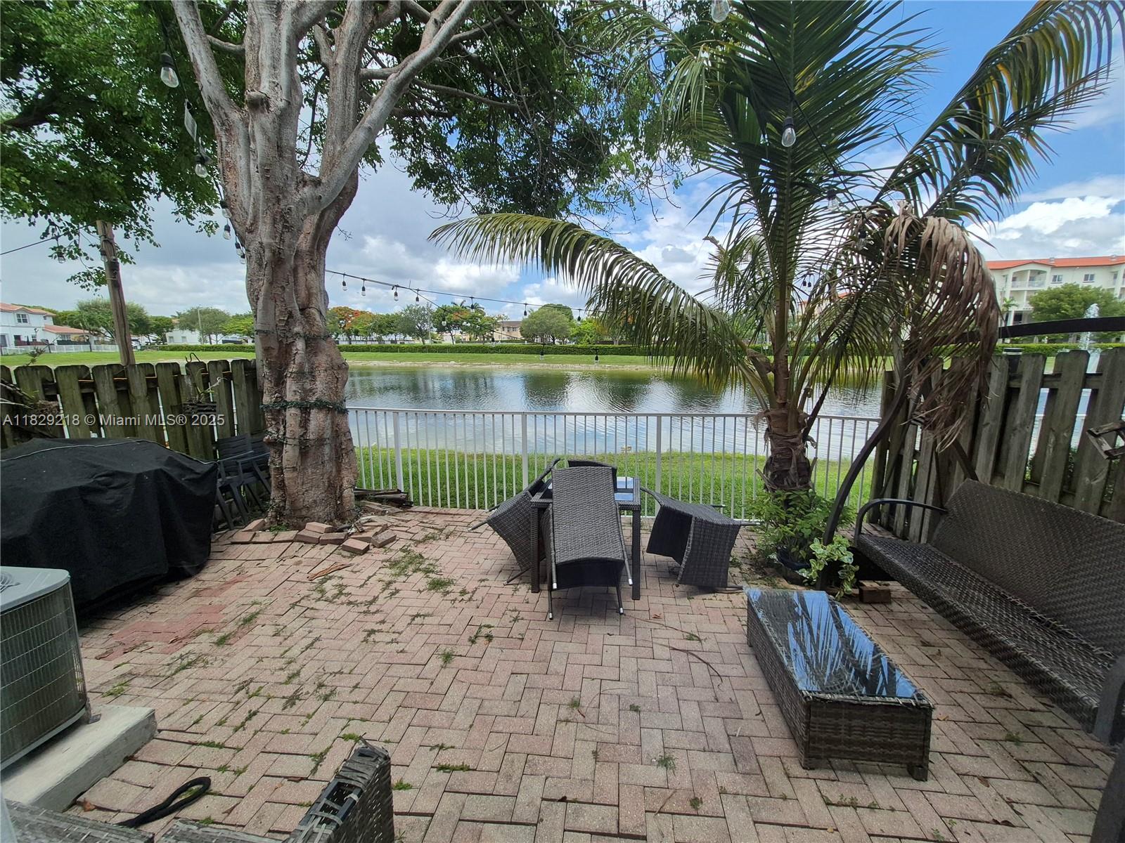 ISLANDS AT DORAL 1ST ADDN - Residential