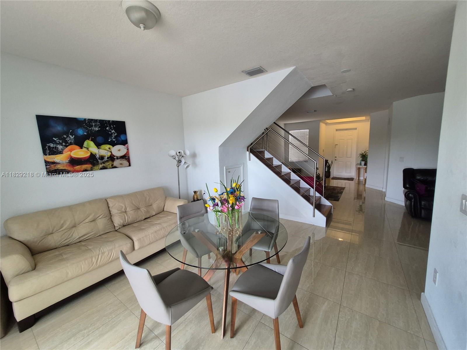 ISLANDS AT DORAL 1ST ADDN - Residential