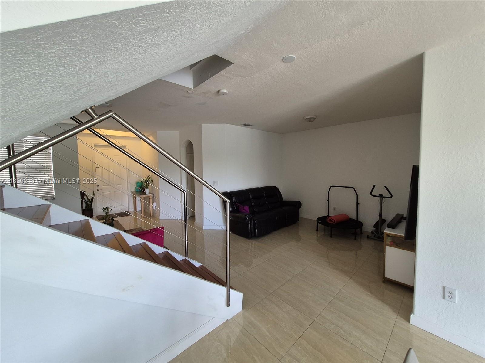 ISLANDS AT DORAL 1ST ADDN - Residential