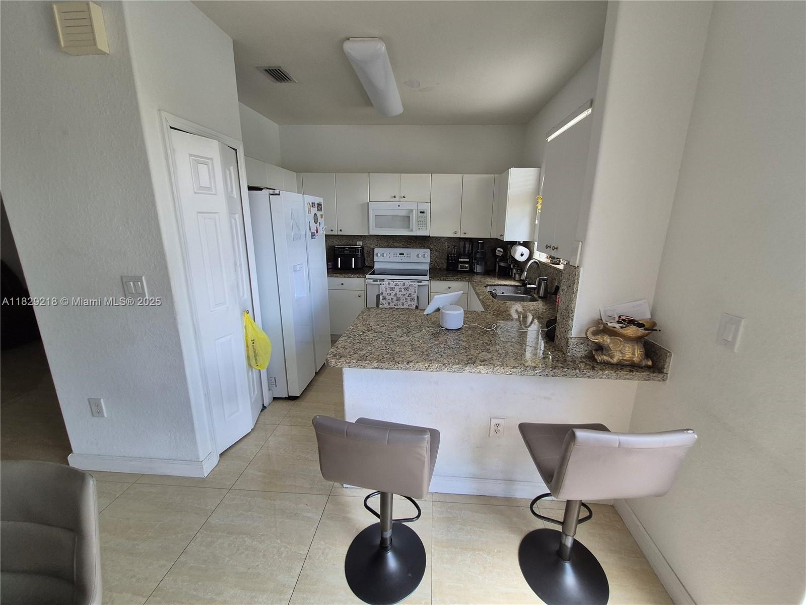 ISLANDS AT DORAL 1ST ADDN - Residential