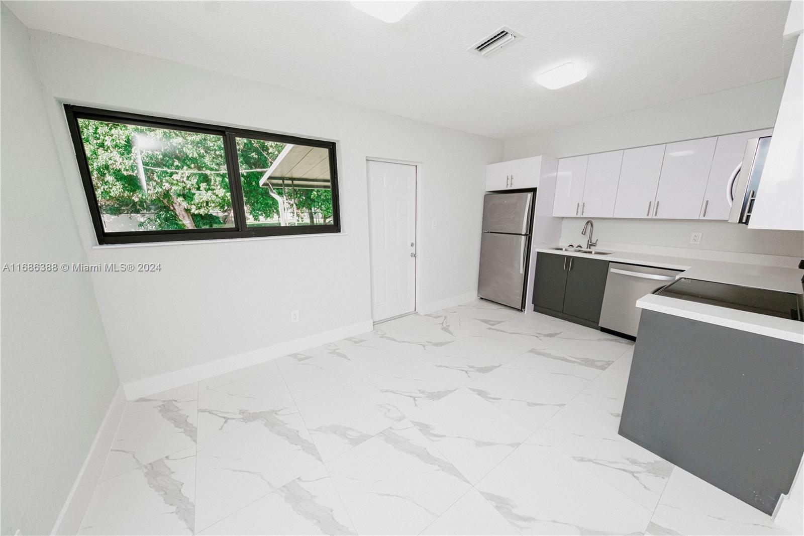 HOOSIER HEIGHTS - Residential