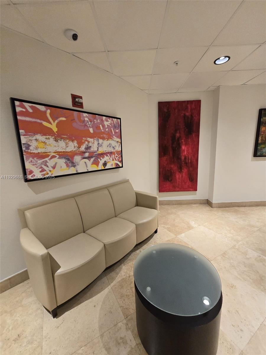 FLAMINGO SOUTH BEACH I CO - Residential Lease