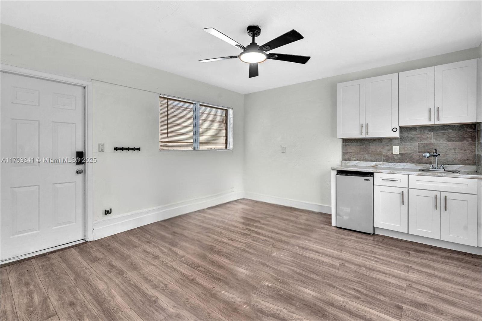 Rental Property at 327 Ne 55th St Studio, Miami, Broward County, Florida - Bathrooms: 1  - $1,395 MO.