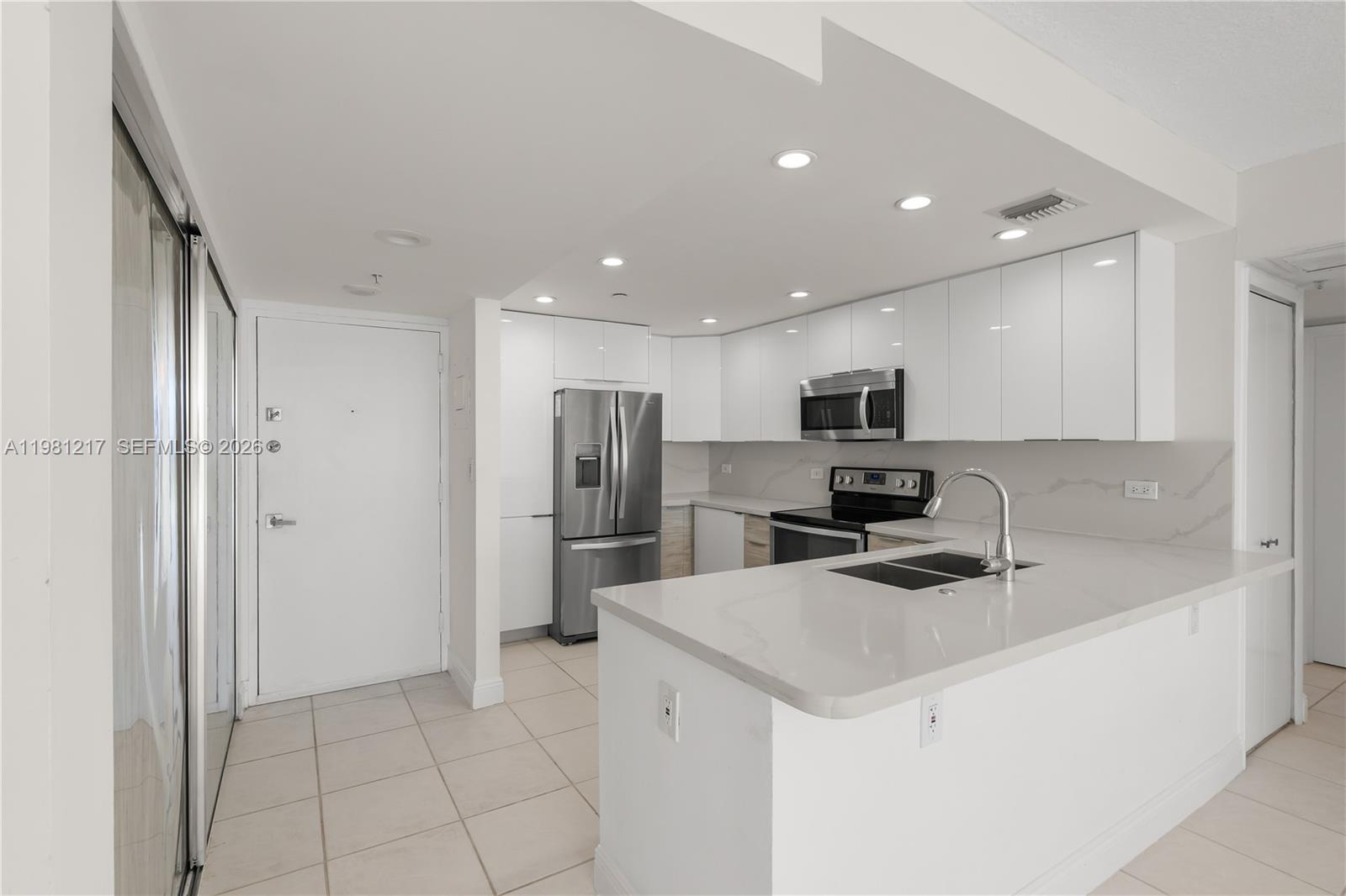 WATERVIEW CONDO - Residential Lease