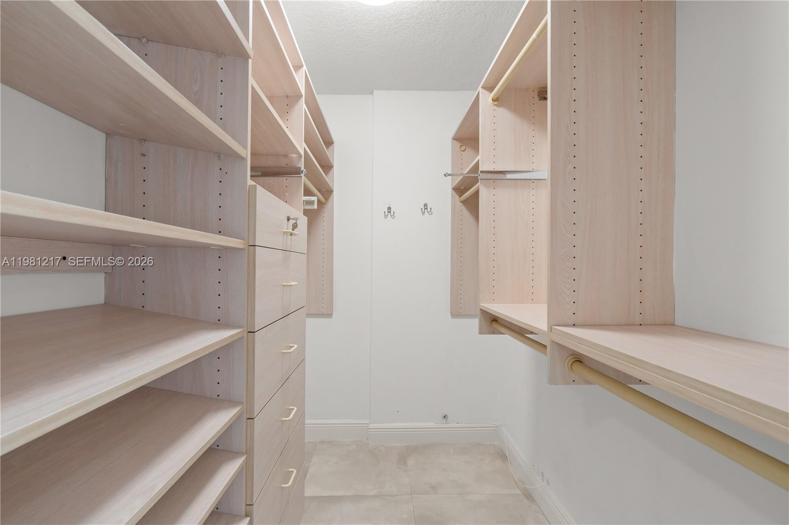 WATERVIEW CONDO - Residential Lease