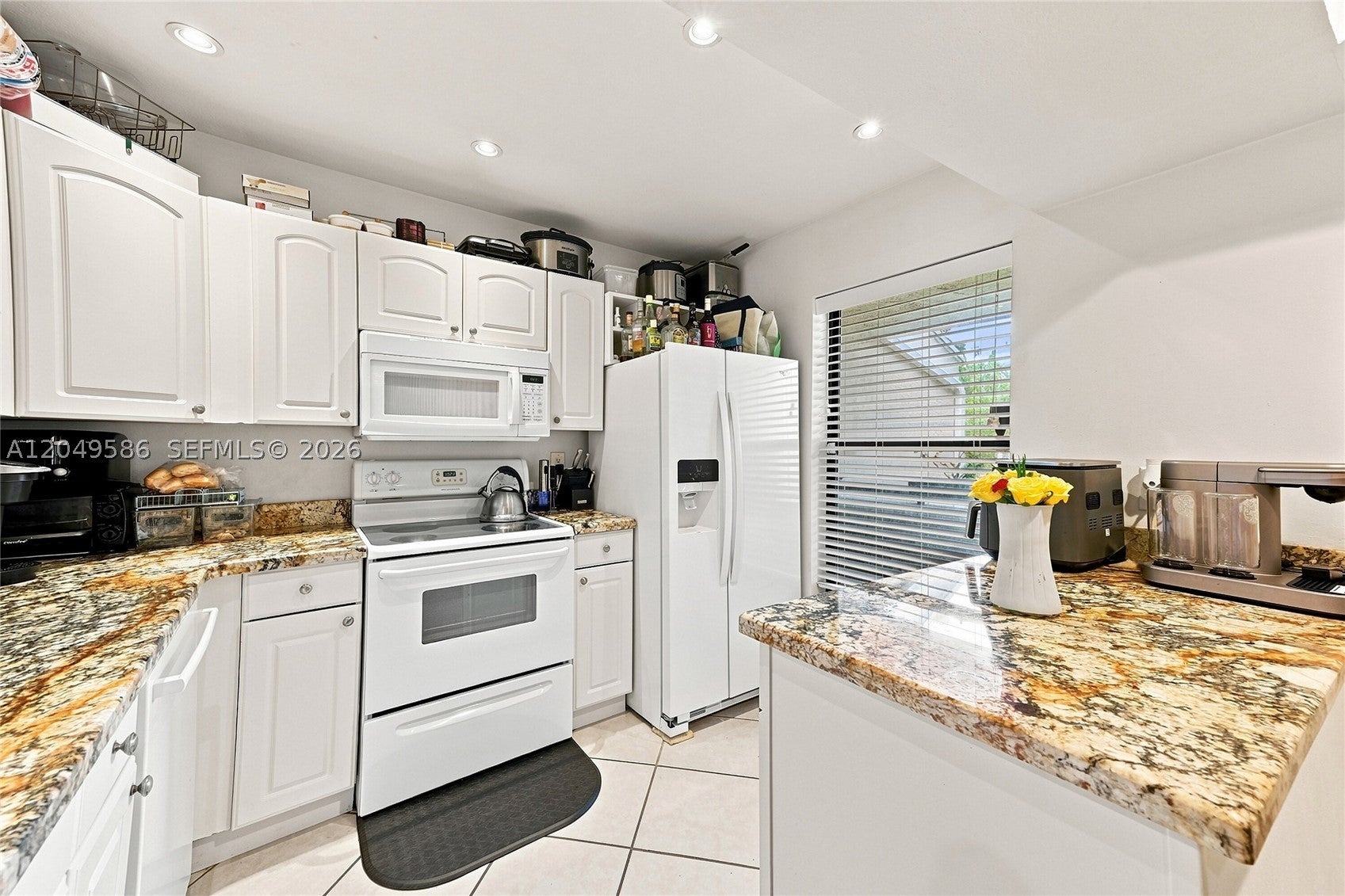 9858 NW 3rd St 9858, Plantation FL 33324
