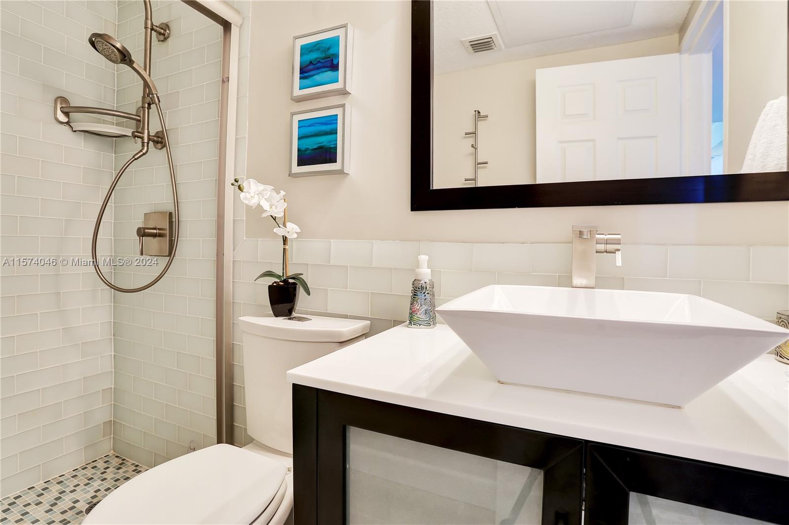 WAVE CONDO - Residential Lease