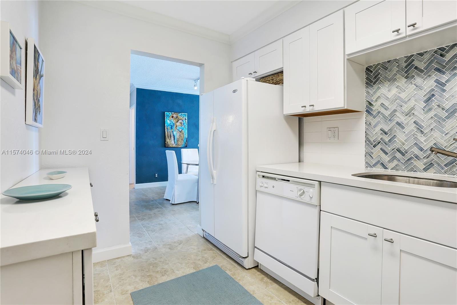 WAVE CONDO - Residential Lease