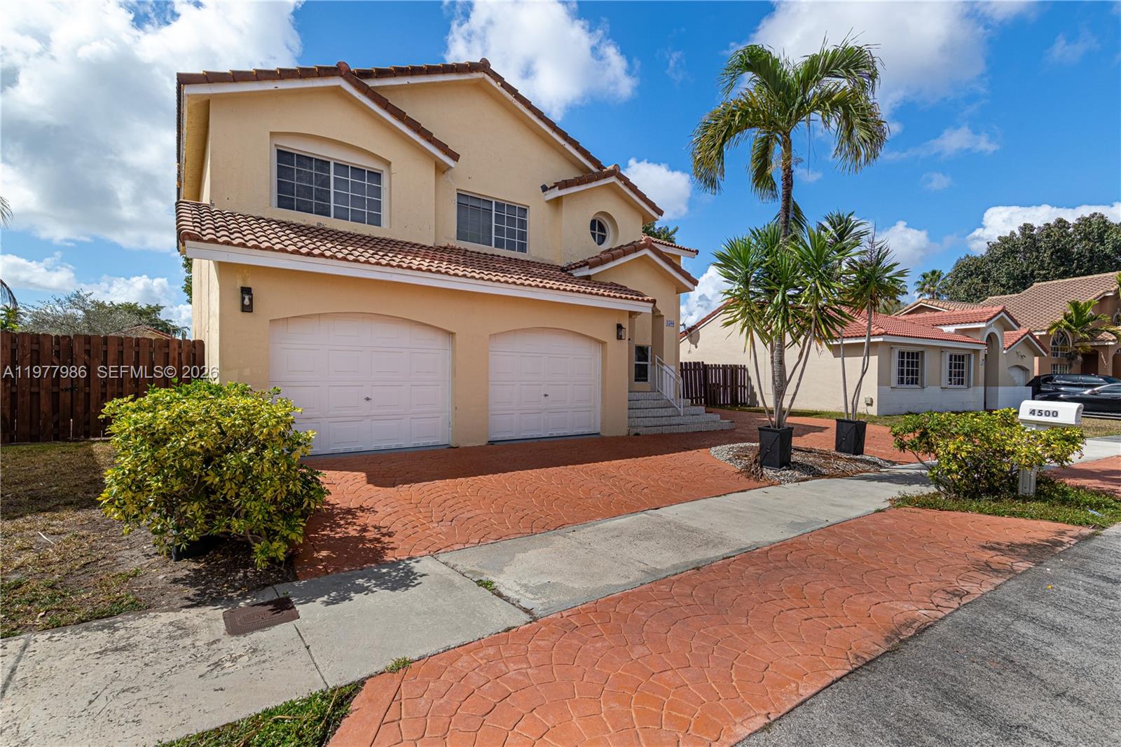 IMPERIAL GROUP - Residential