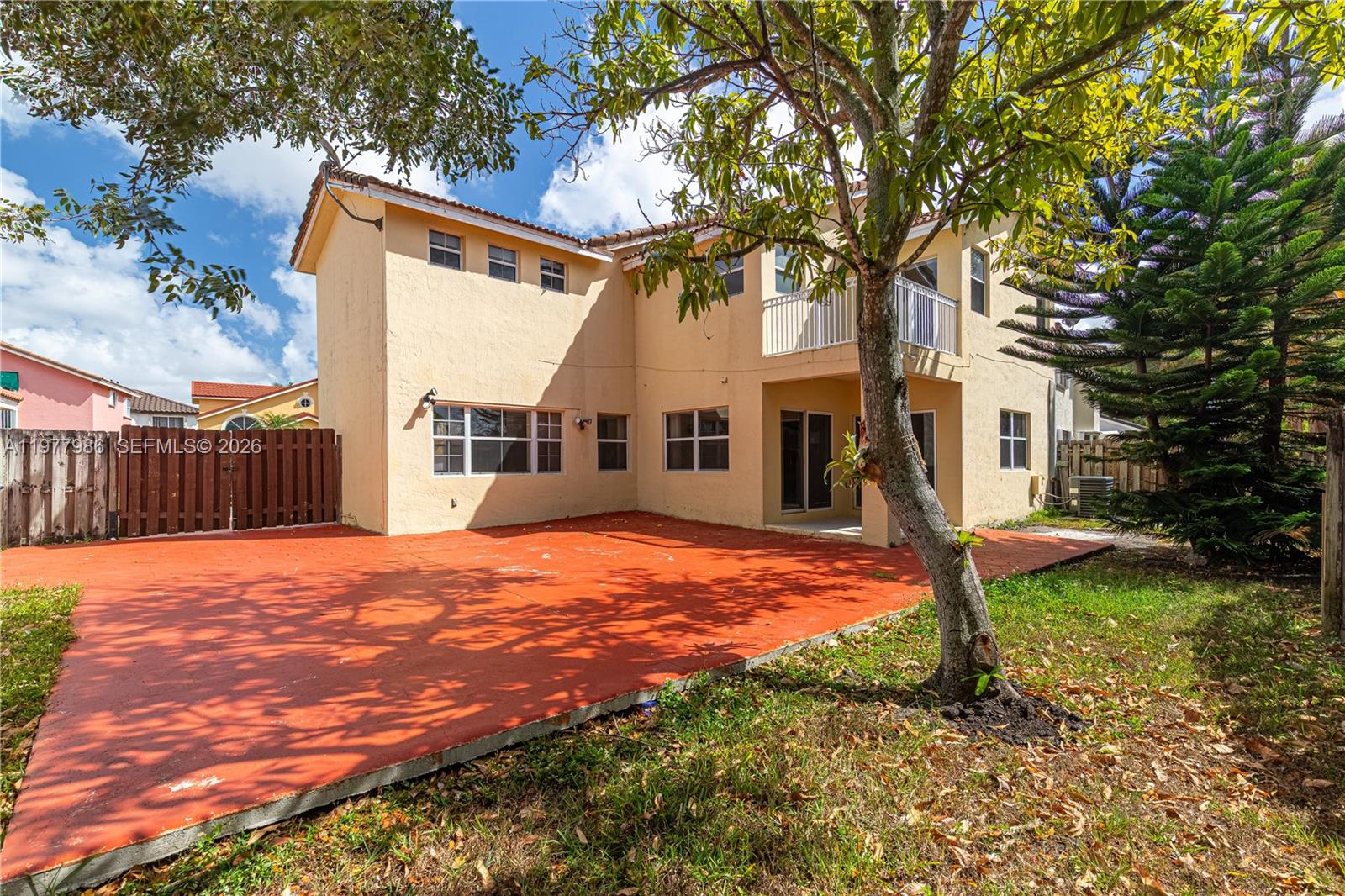 IMPERIAL GROUP - Residential