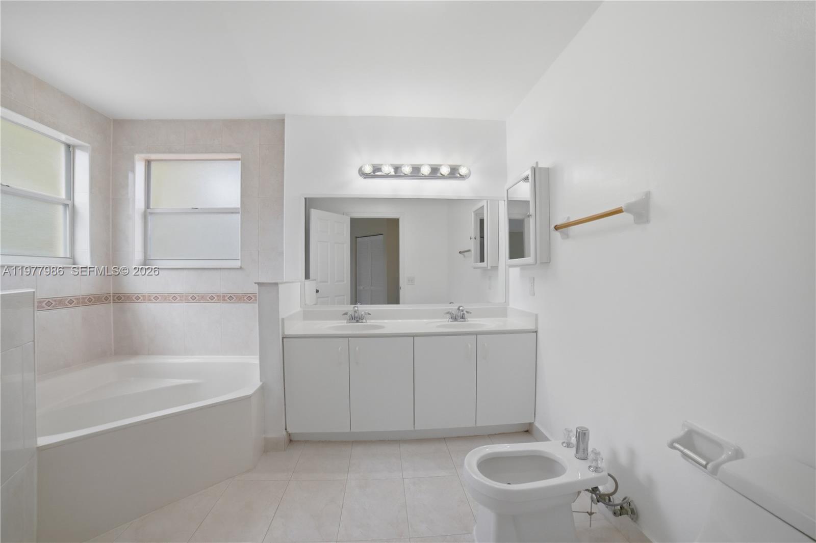 IMPERIAL GROUP - Residential