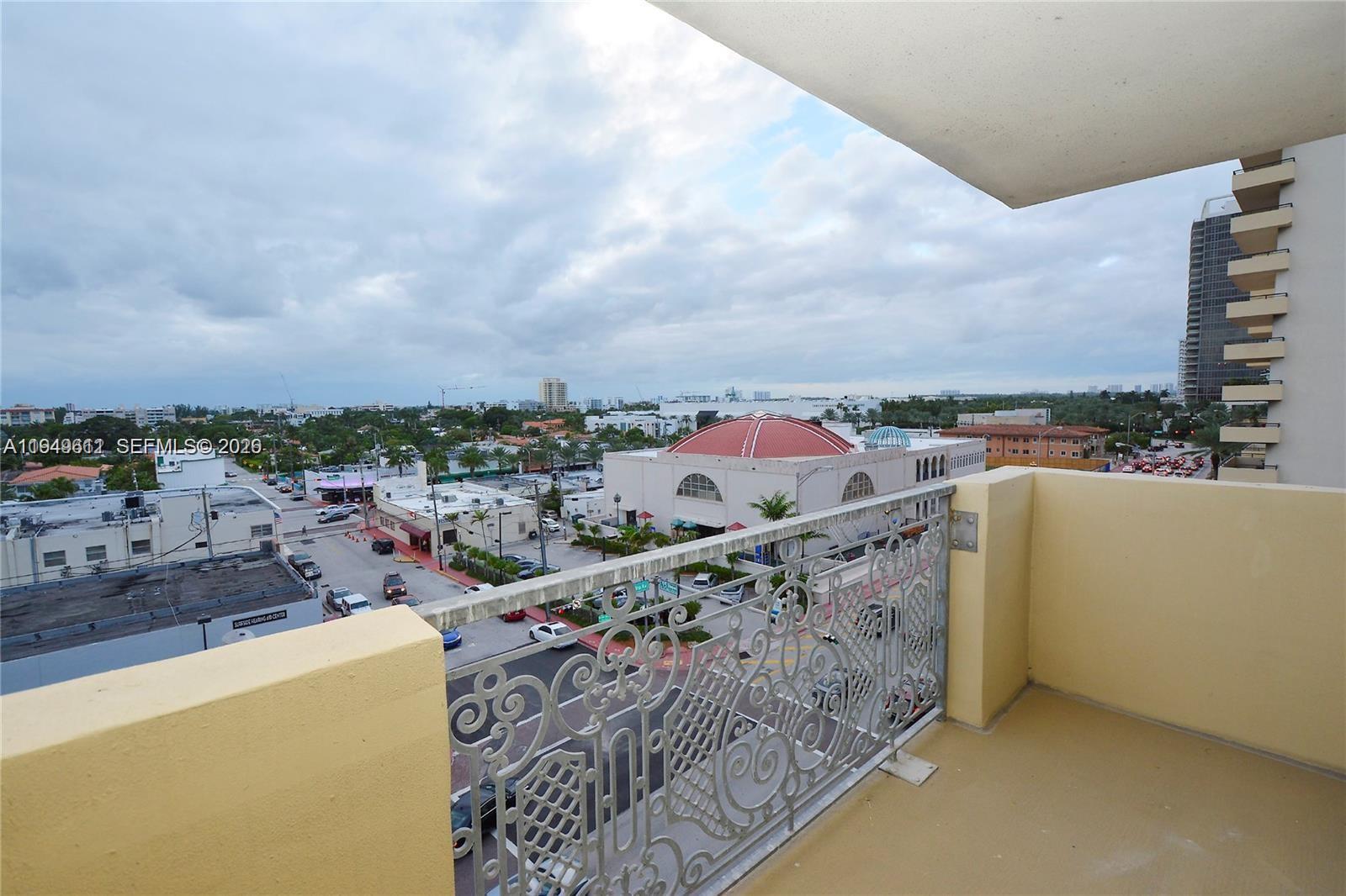 9499 Collins Ave 610