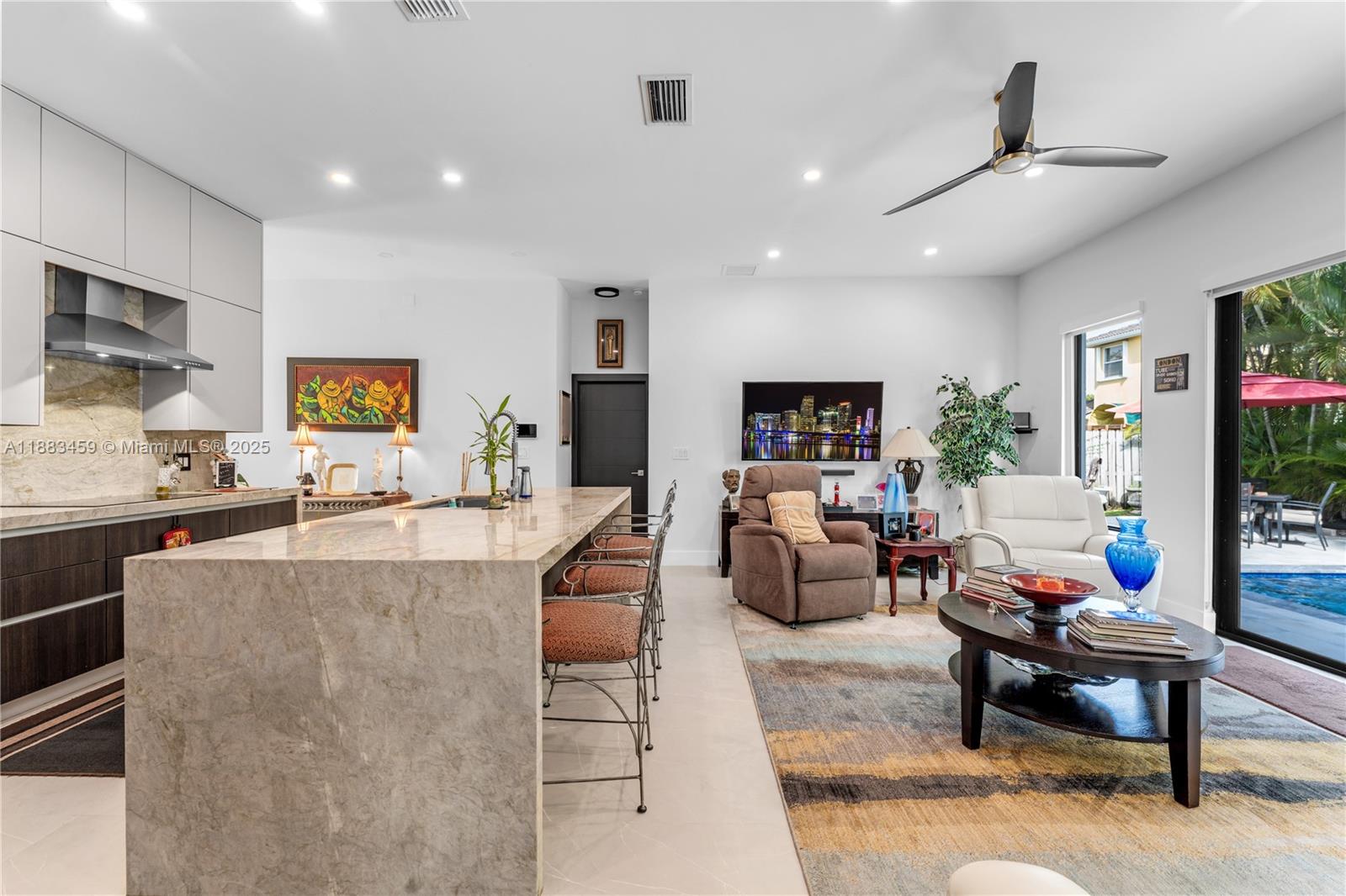 PARADISE REEF - Residential