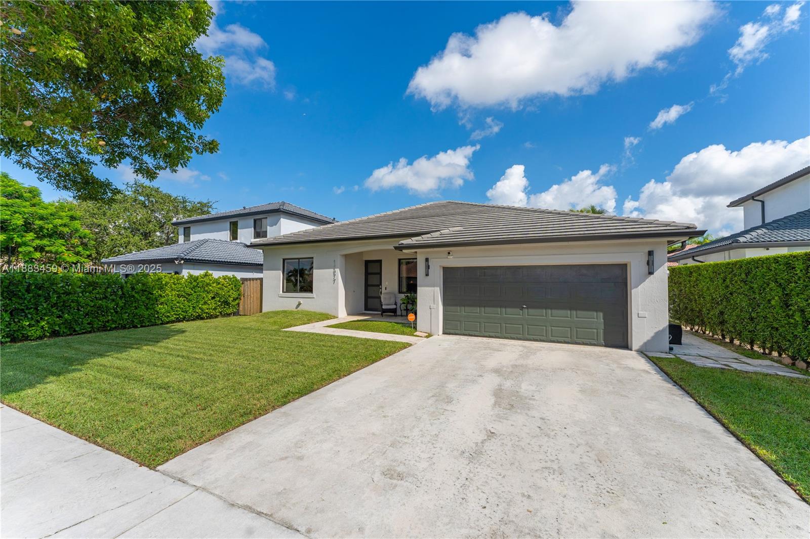 PARADISE REEF - Residential