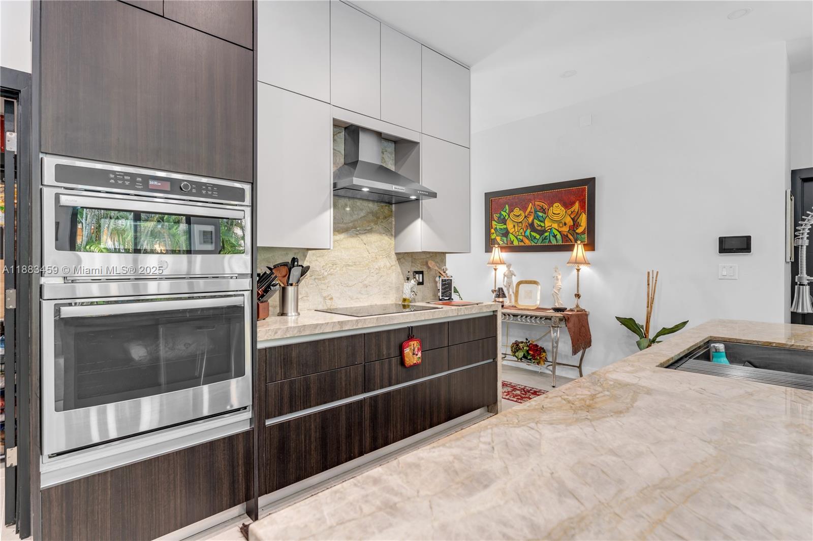 PARADISE REEF - Residential