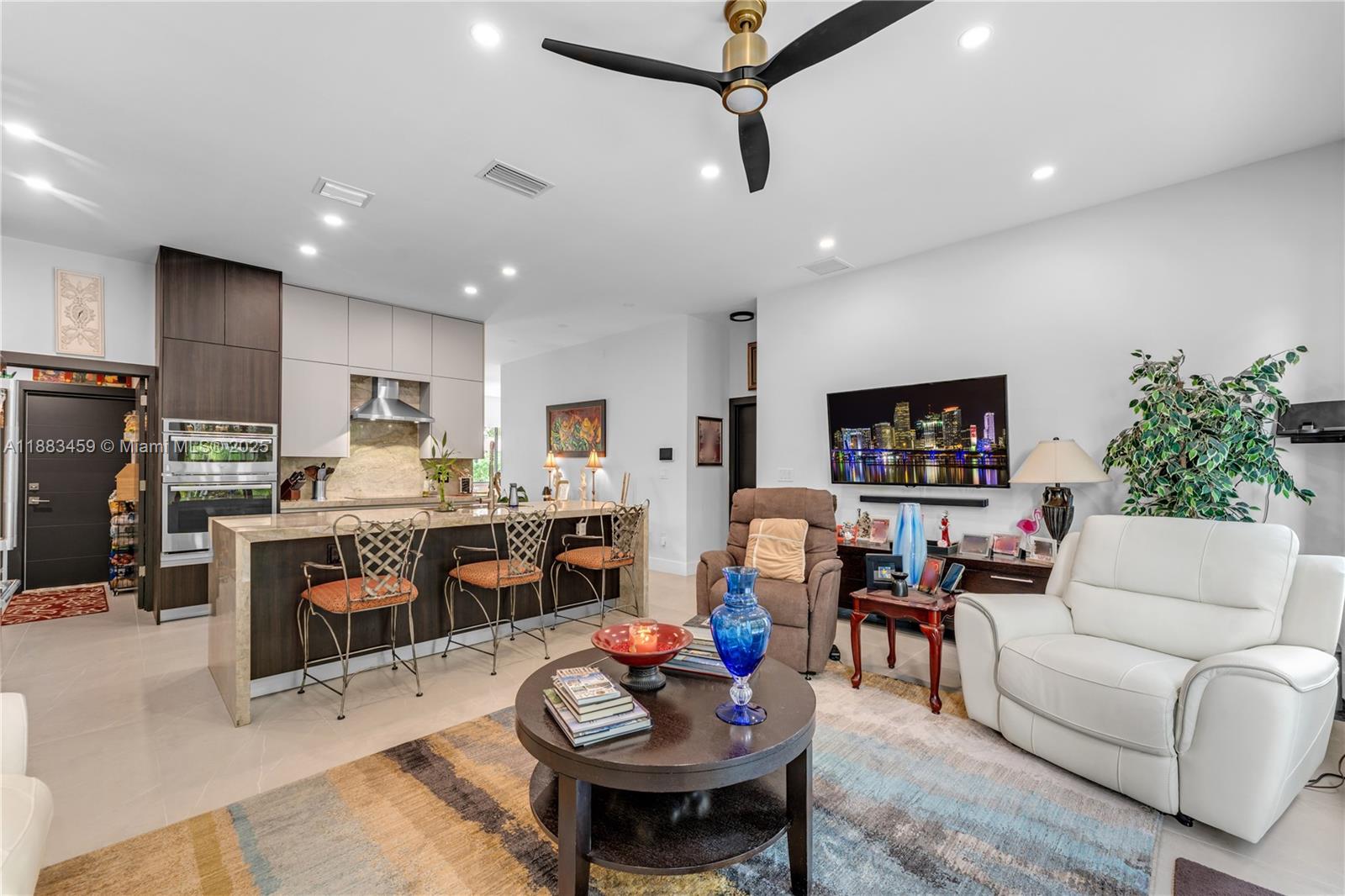 PARADISE REEF - Residential