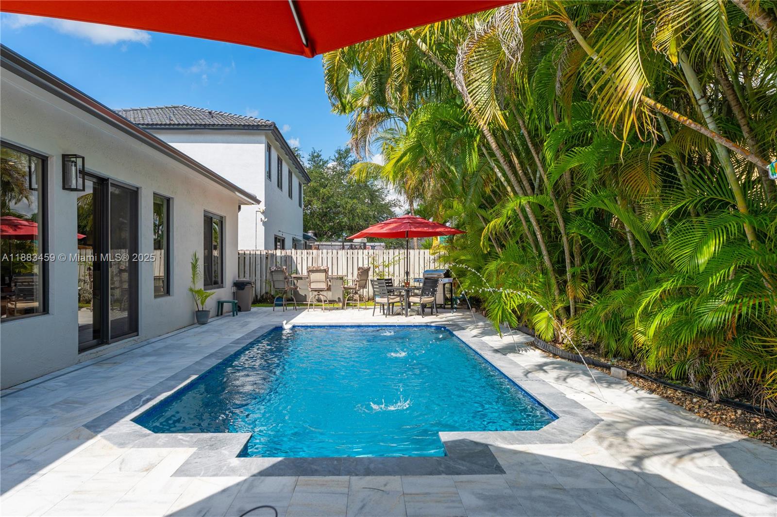 PARADISE REEF - Residential