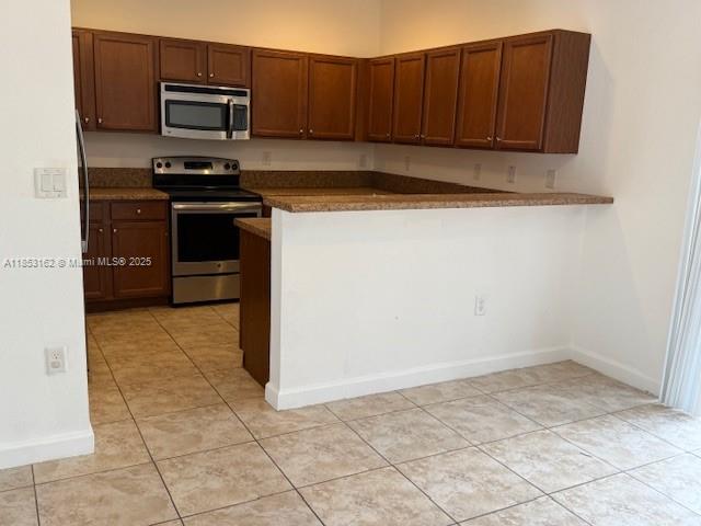 648 SE 32ND AVE 648