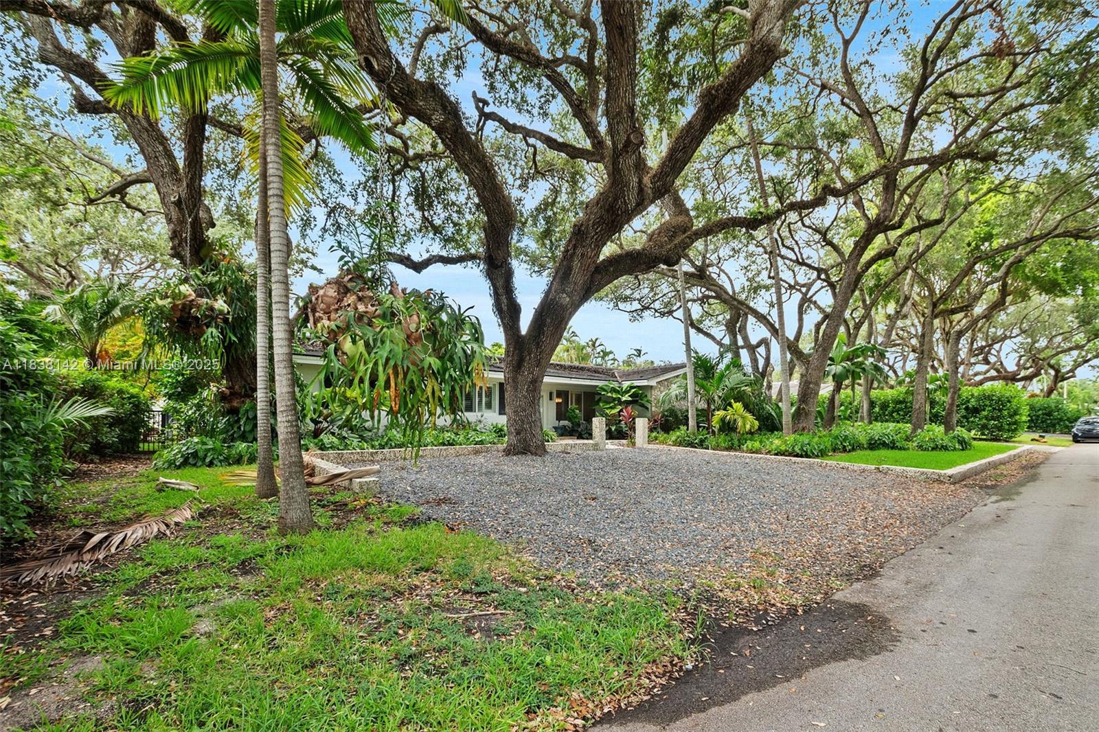 7830 SW 51st Ave