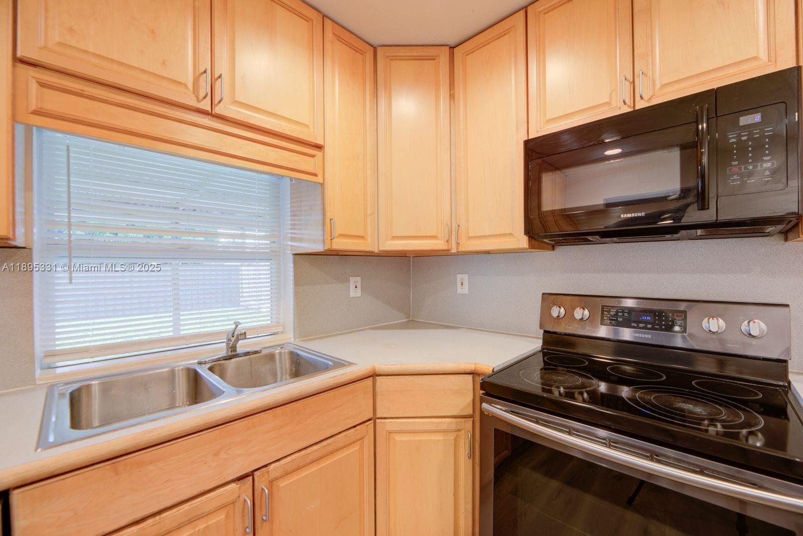 BOULEVARD HEIGHTS SEC 8 - Residential Lease