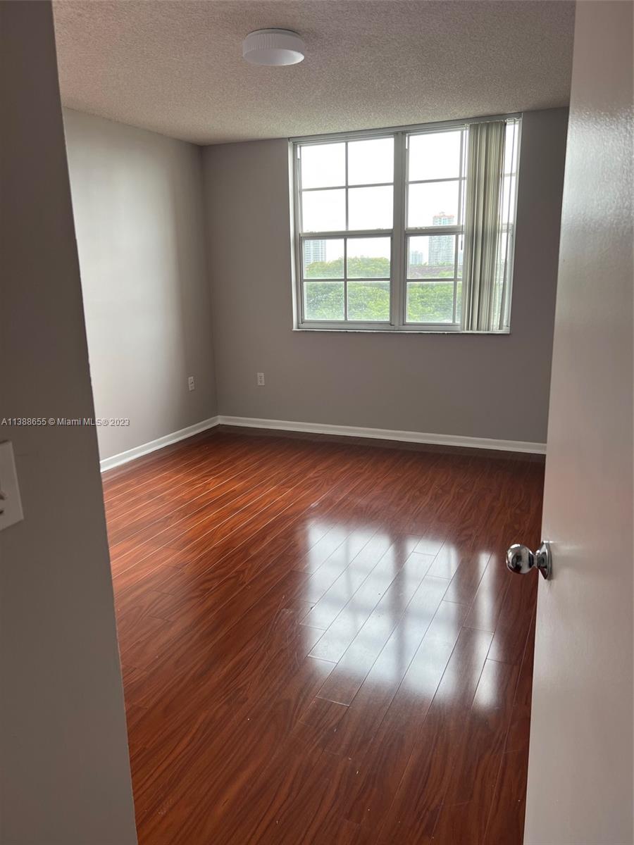 THE YACHT CLUB AT AVENTUR - Residential Lease