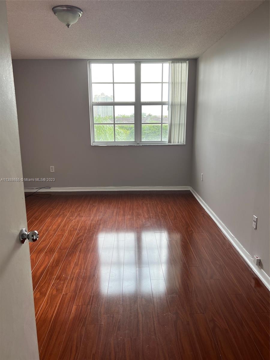 THE YACHT CLUB AT AVENTUR - Residential Lease