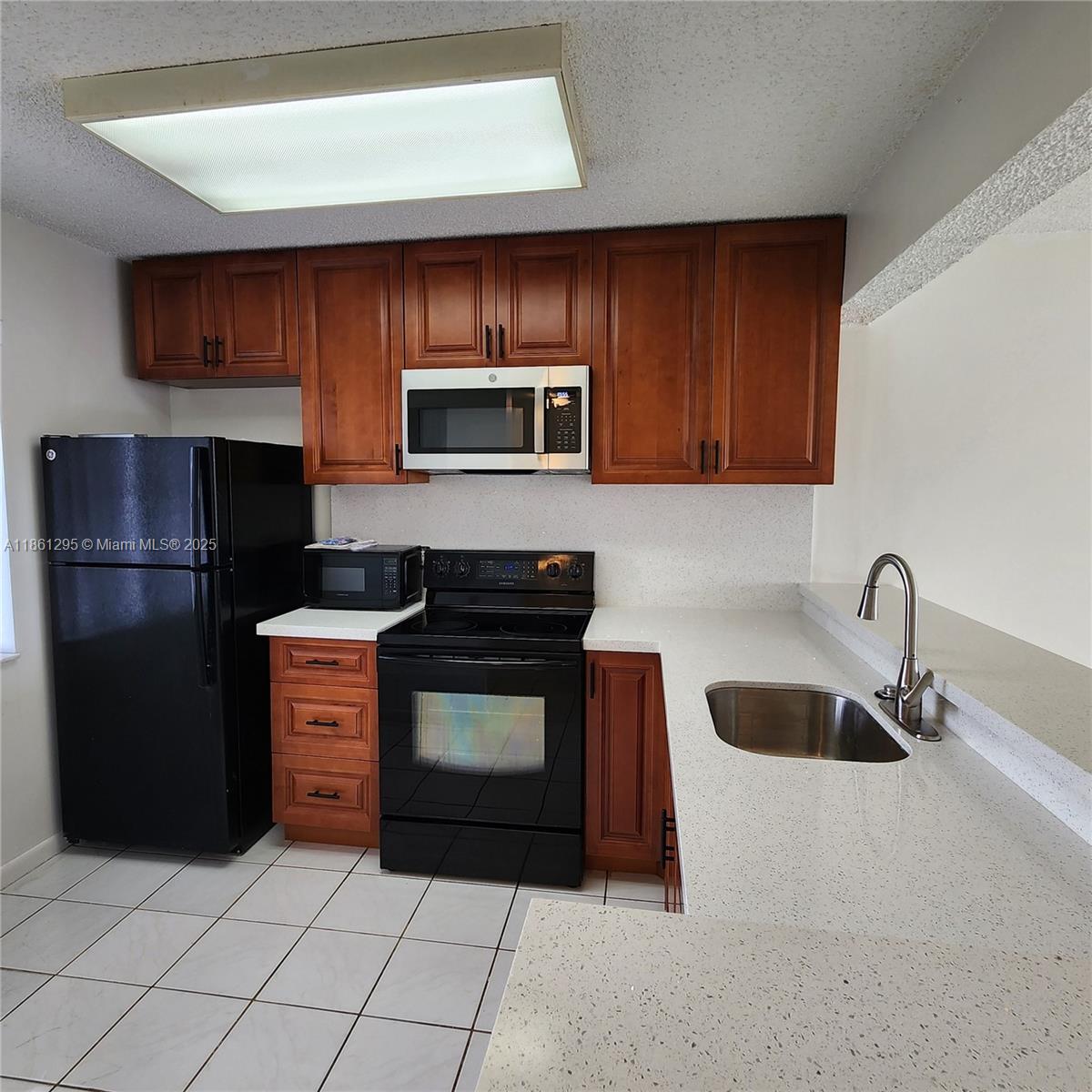 8550 N Sherman Cir 506