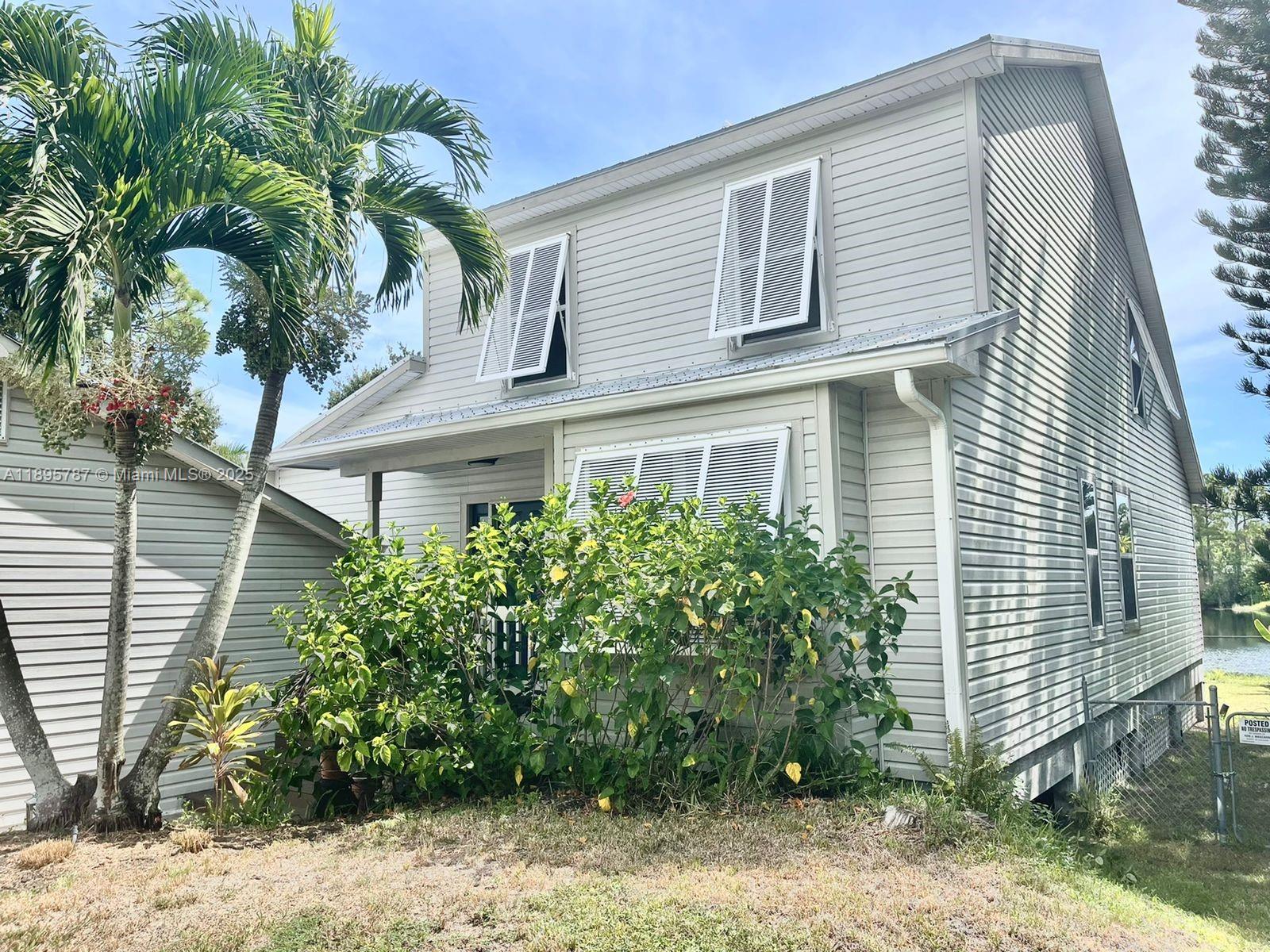 REGINA PALMS - Residential Lease