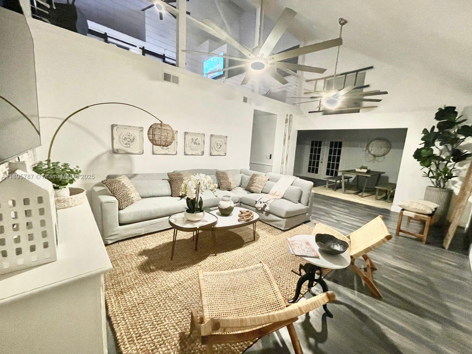 REGINA PALMS - Residential Lease