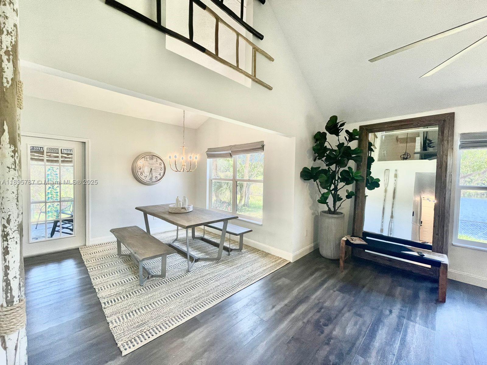 REGINA PALMS - Residential Lease