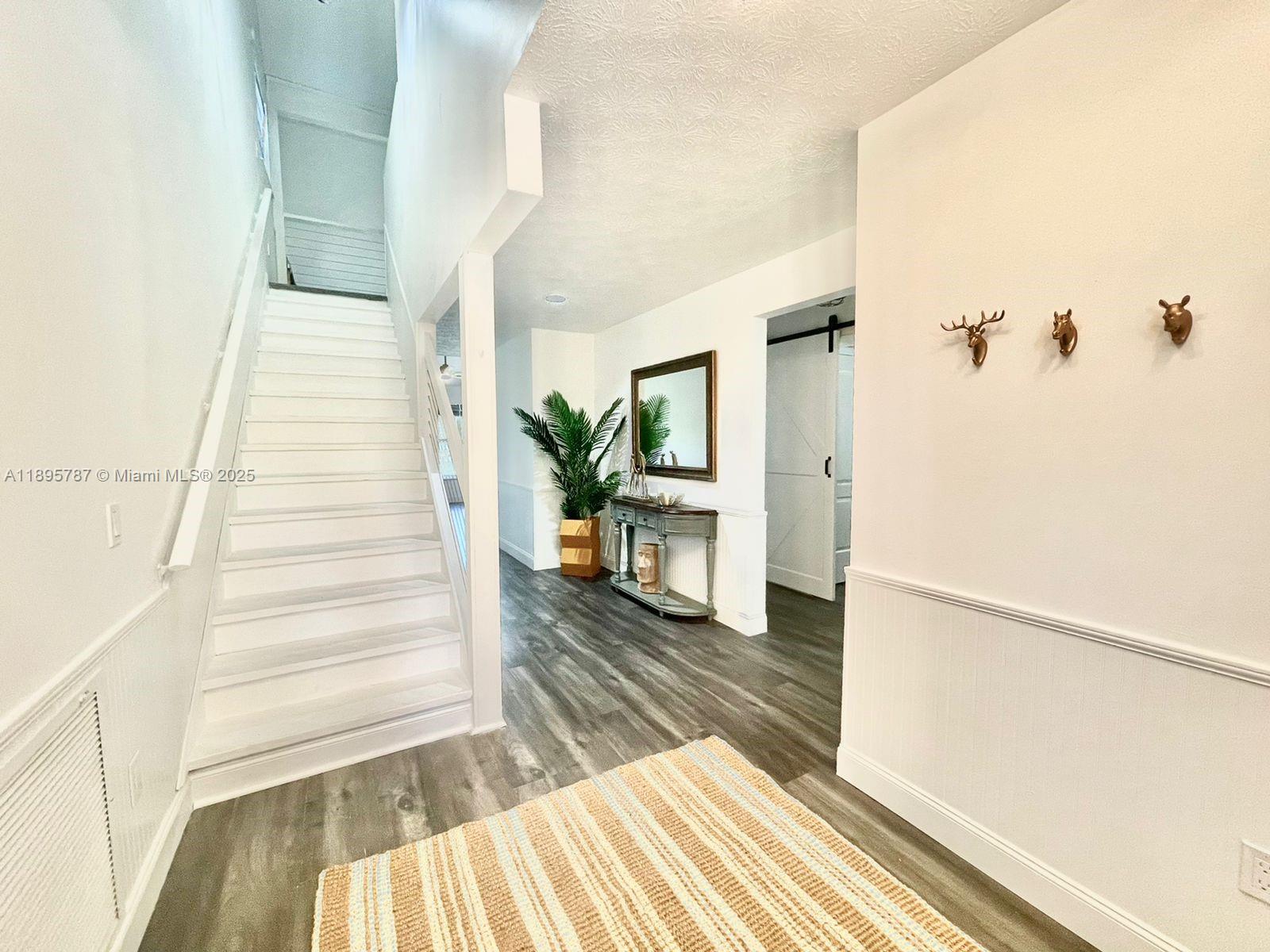 REGINA PALMS - Residential Lease