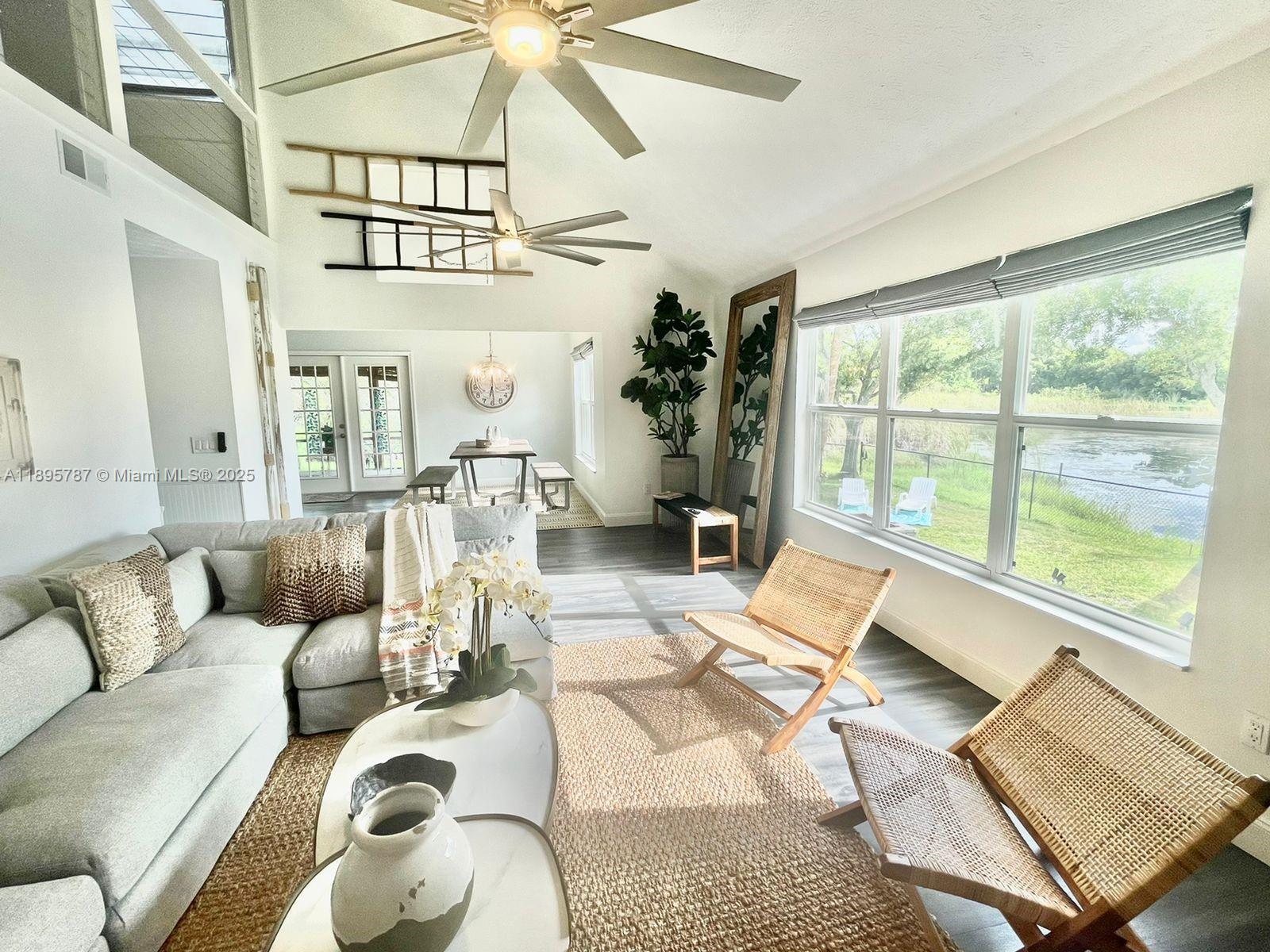 REGINA PALMS - Residential Lease